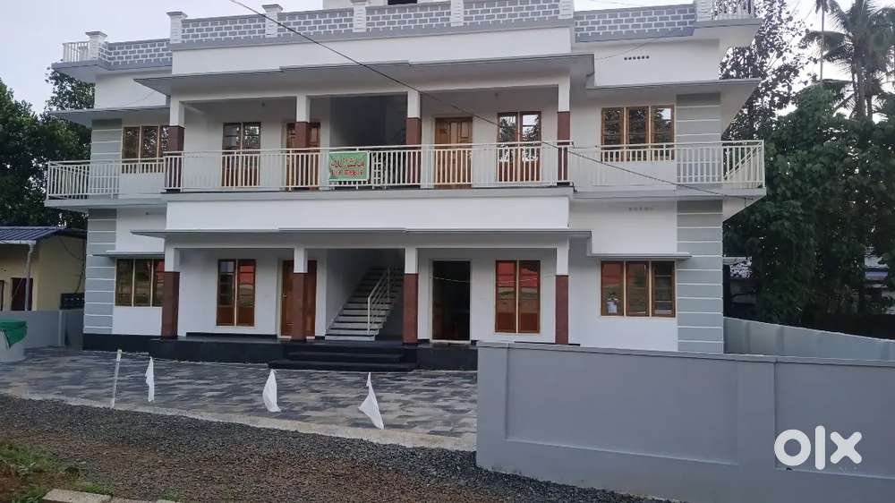 Flat for rent(pezhakkapily, muvattupzuha, 450mtr from sabine hospital)