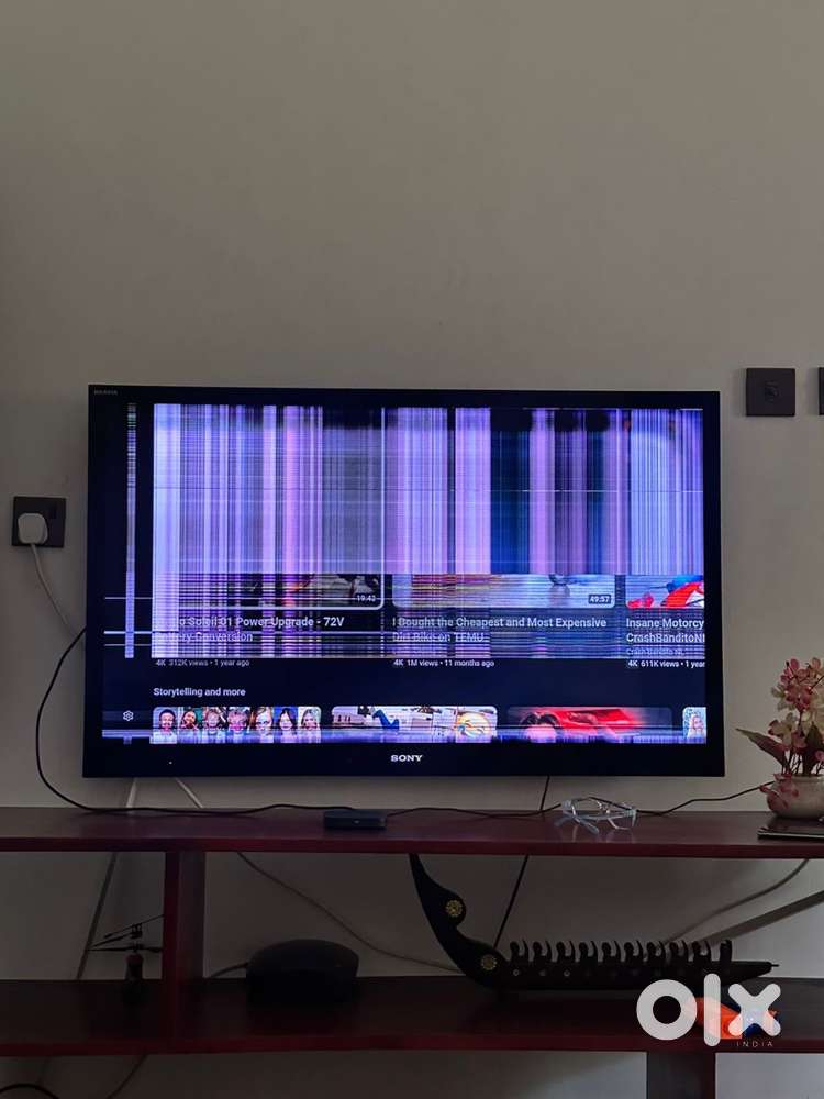 Sony 46” TV LCD DAMAGED