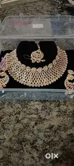 Jwellery  item more jwellery item available