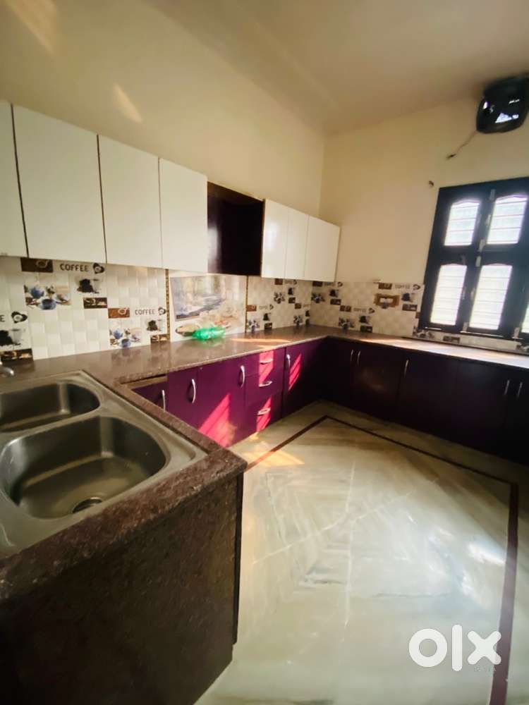 मकान किराए पर लेने/देने के लिए संपर्क करें