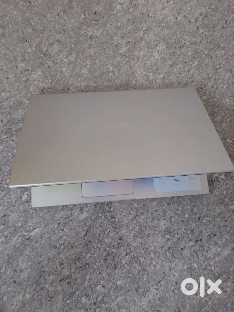 Asus 11gen i3 4ram 1tb+128 ssd