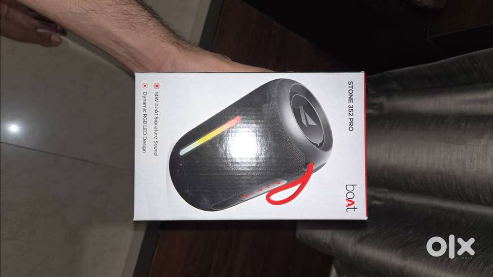 BOAT Stone 352 Pro w/ 14W sound, 12hr playback