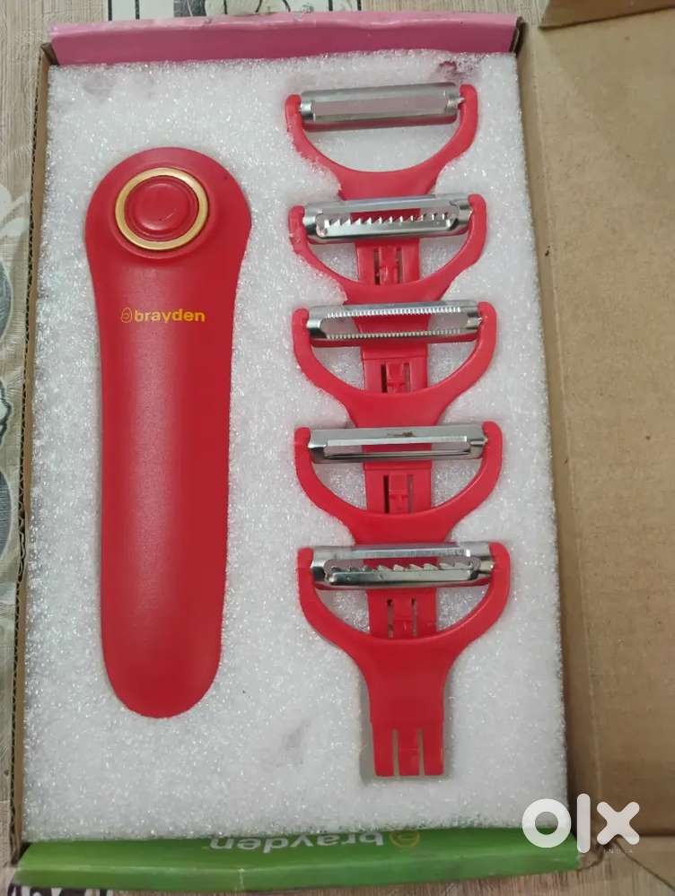 Wireless electric peeler