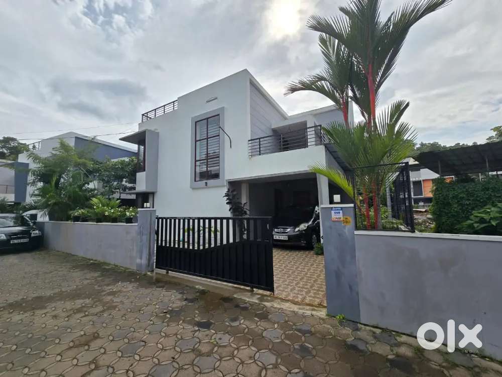 Villa for sale at Moonnamoodu, vattiyoorkavu.