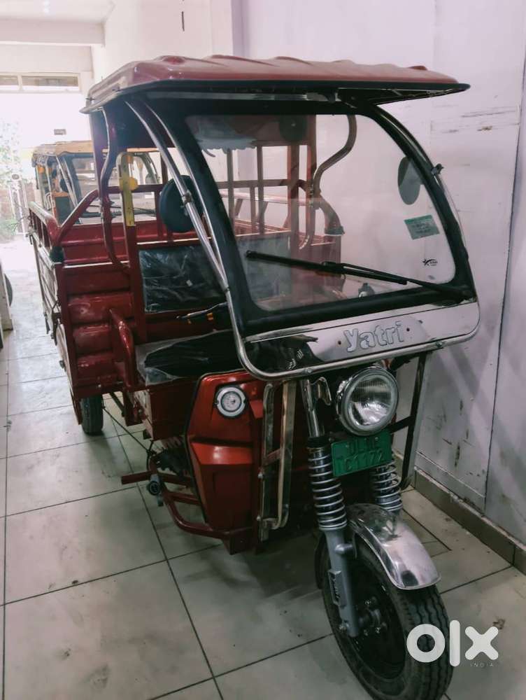 YATRI RIKSHWA EV