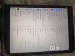 I pad 5th generation. 9.7 itches   wifi+cellular