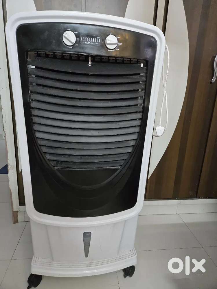 Croma Cooler 75liters