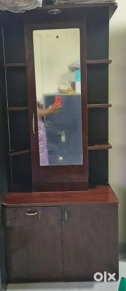 Dressing table