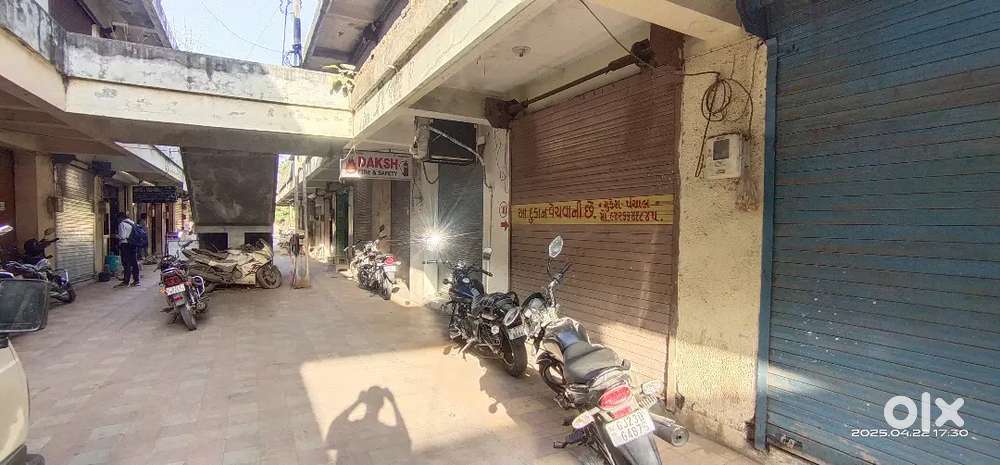 50 no Ground floor prime location ode chokdi umreth
