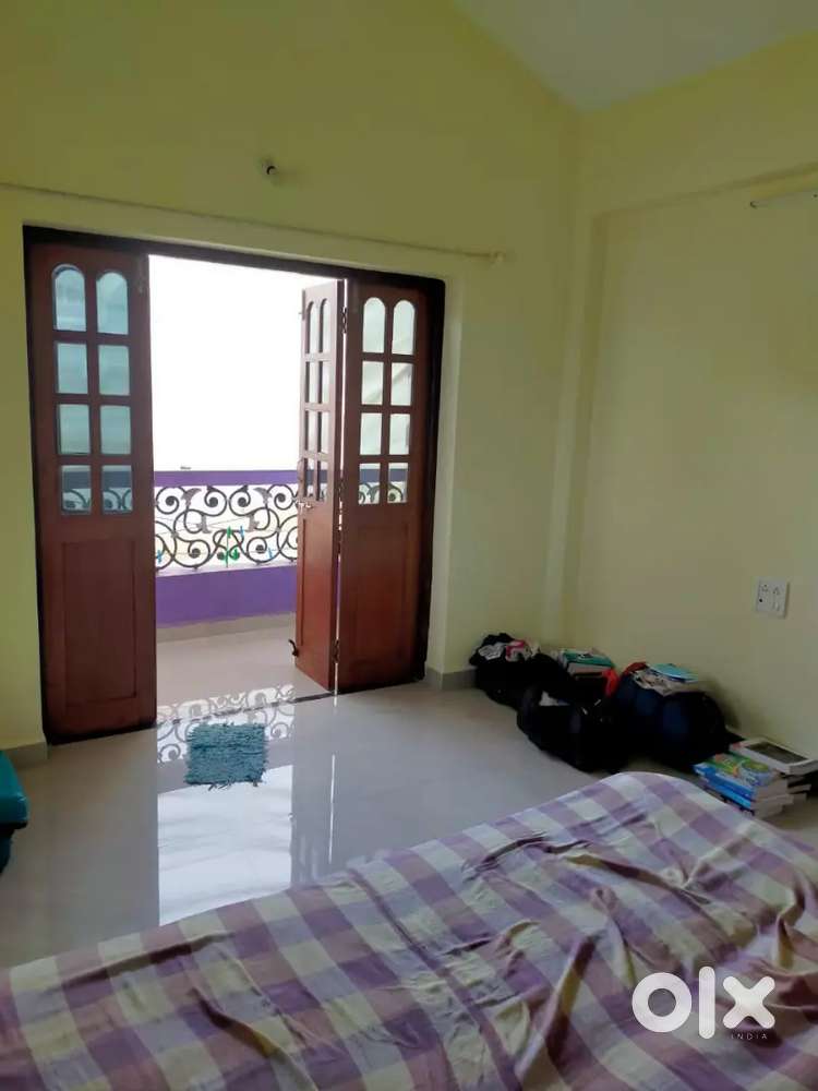 2BHK SEMI-FURNISHED IN MERCES