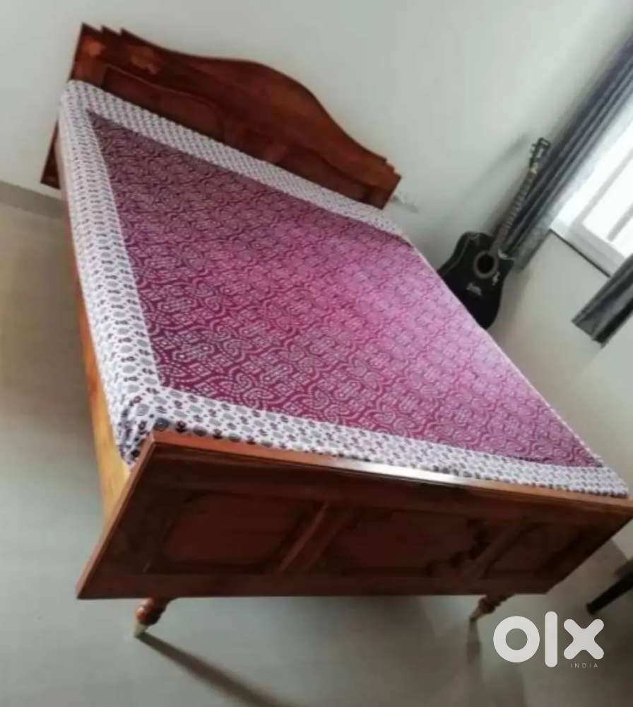Sagwan Bed Queen Size