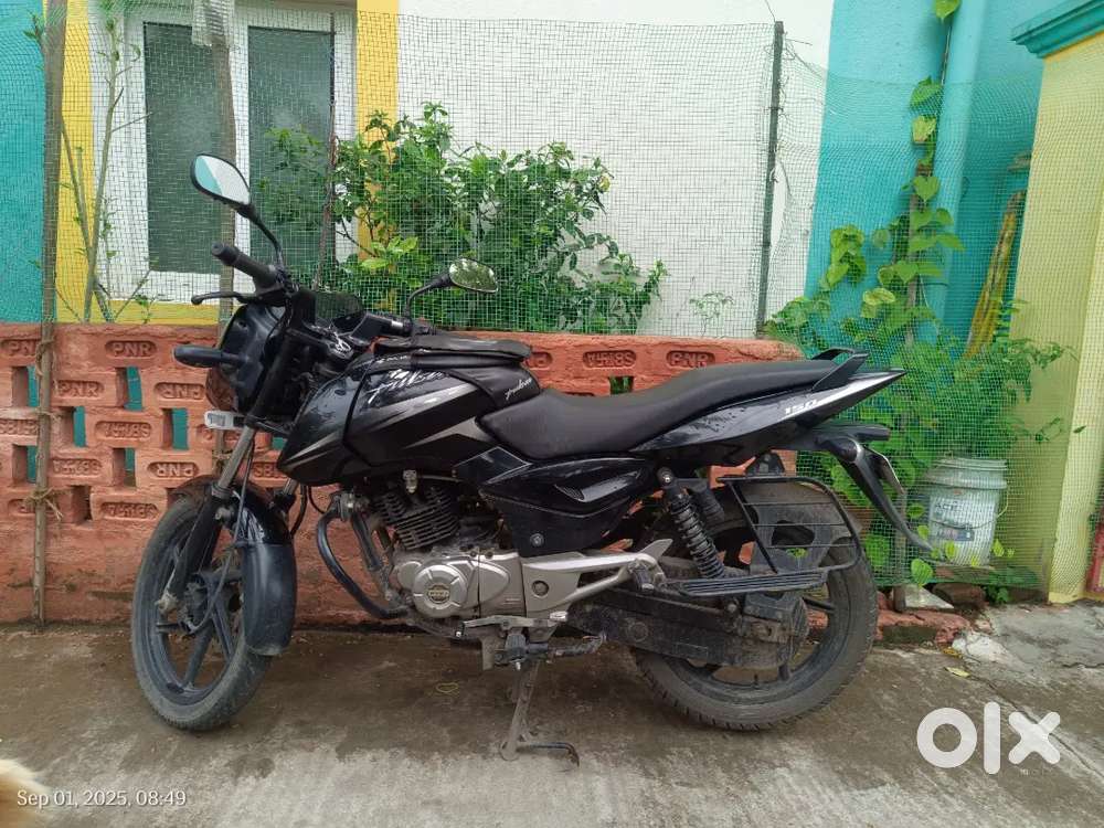 Black Pulsar 150 for sale