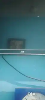 Mi led 43 inch with box voice rimod lekin screen kharab ho gayi hai