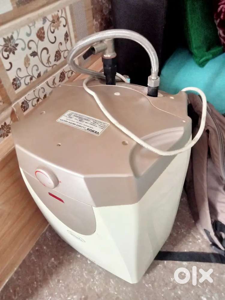 VENUS CLOSED WATER HEATER 15 LITER