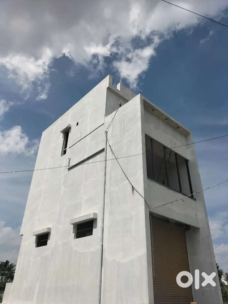 For rent suitable for Office mini super market or medical