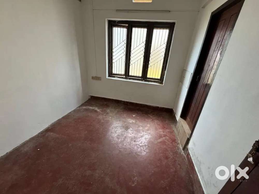 Room for Rent near Payyanur old bus stand