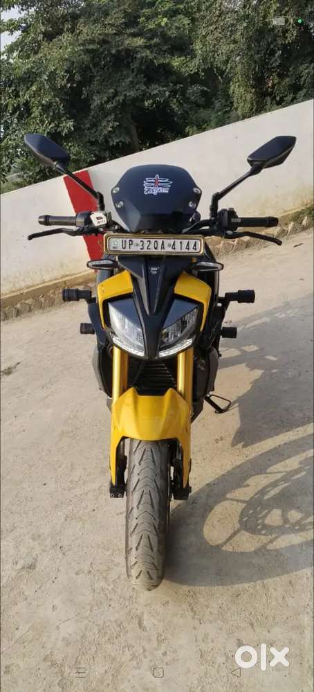 Brand new condition no any screeches on body.