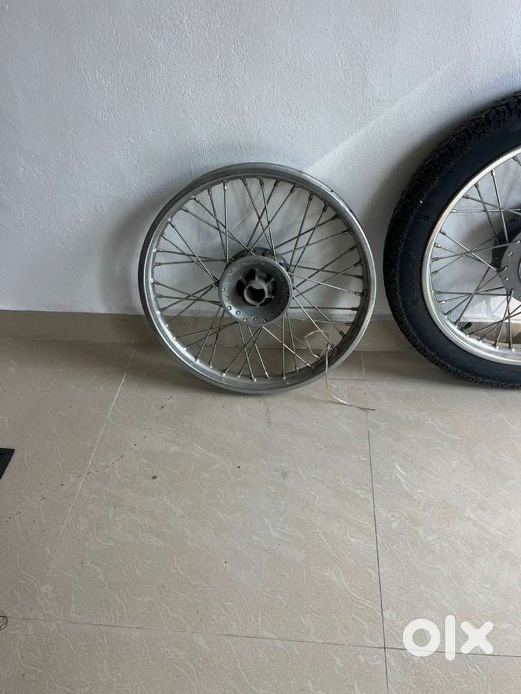 Bullet standard Rims and tyre