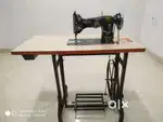 NEW MOTHER SEWING MACHINE WITH PEDAL. INTERLOCK, PICO AND EMBROIDRY .