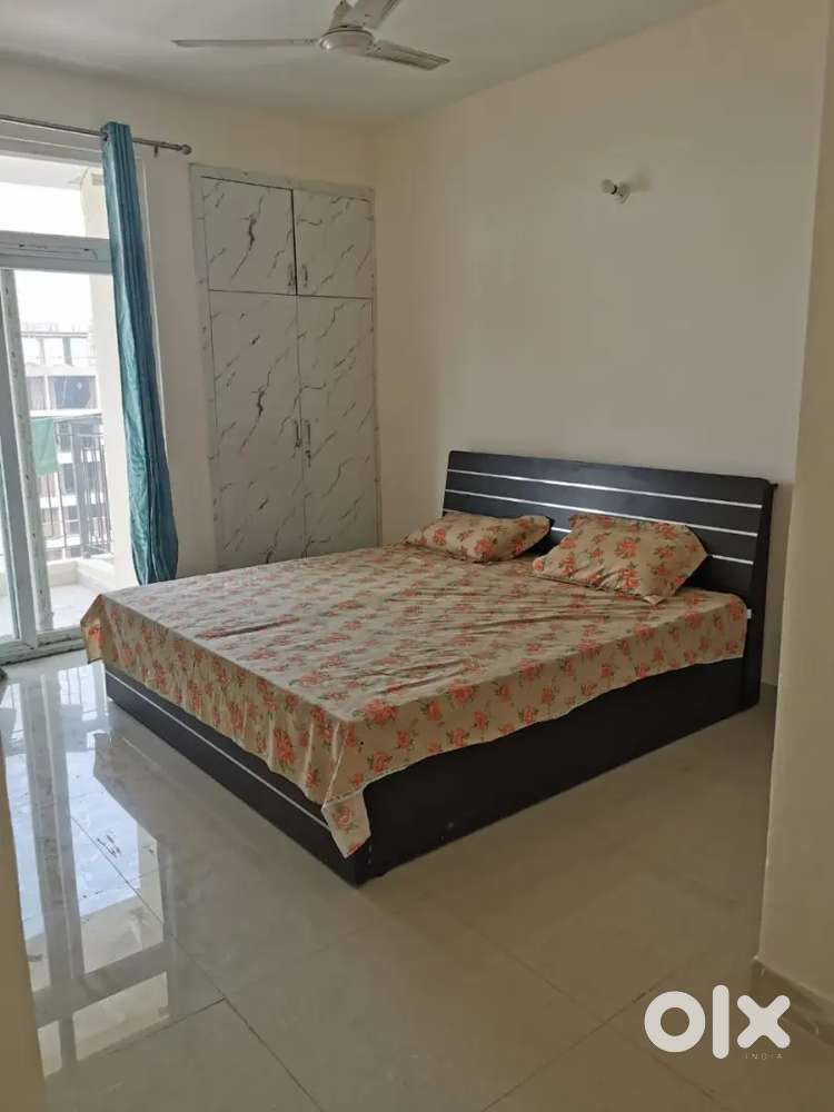 3 bhk Furnished flat for Rent in Paarth Adyant Near Ekana Stadium lko
