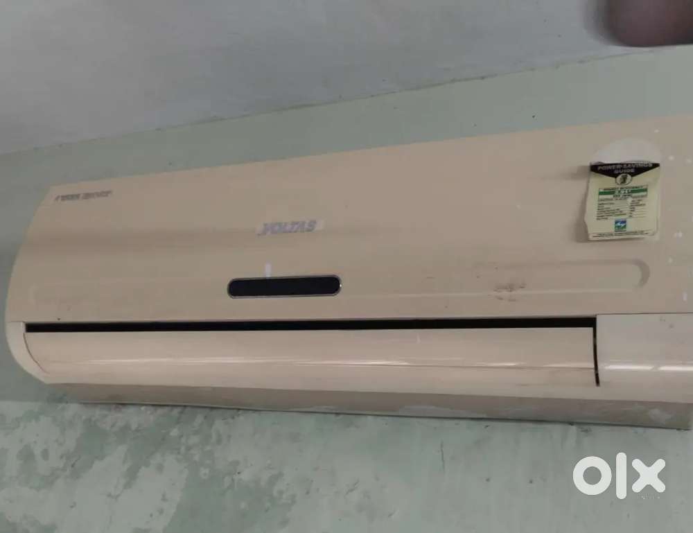 VOLTAS SPILT A/C
