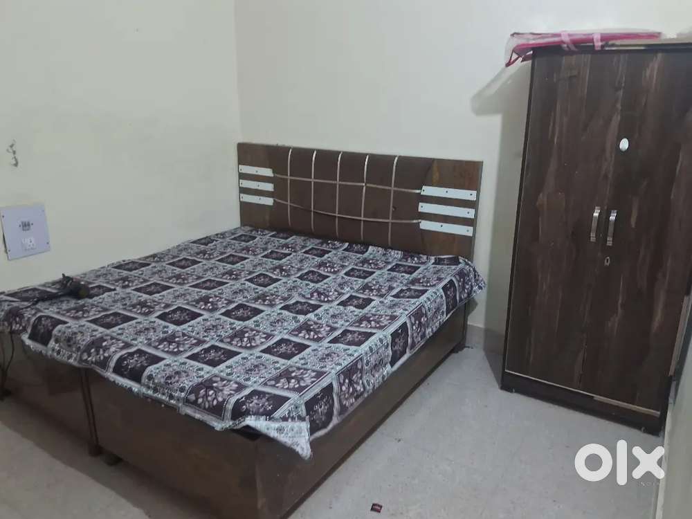 Independent Owner fee Fully Furnished