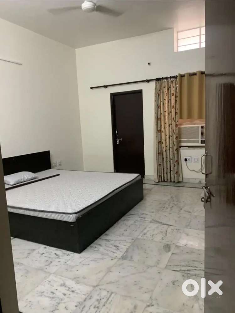 2bhk fully dependent floor house person