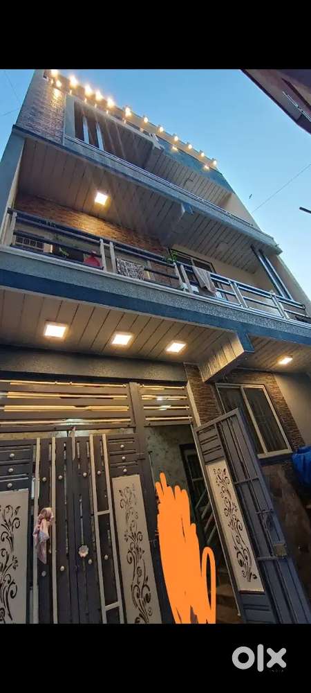 Complete building for sale in Kavalabyrasandra np factory road