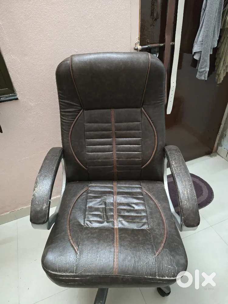 Office WFH Cushioning Chair