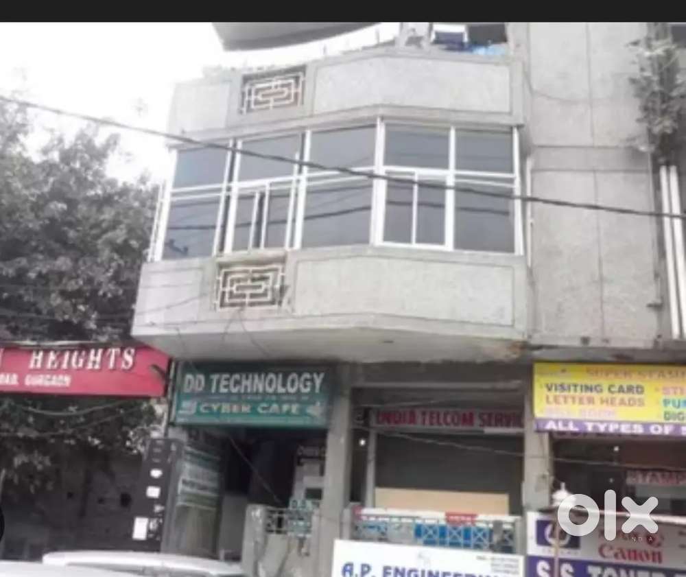 14×13 shop good location walinking distance bus stand 2 minutes