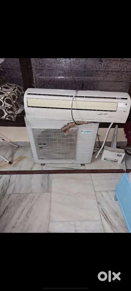 Daikin ac 1.5 ton