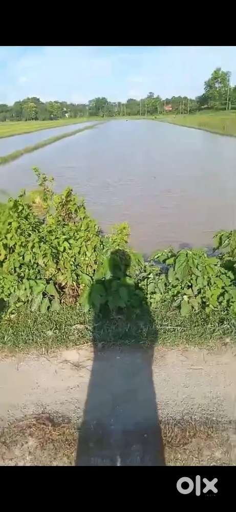 Land available in Ghahi Bypass, 200 feet from Highway