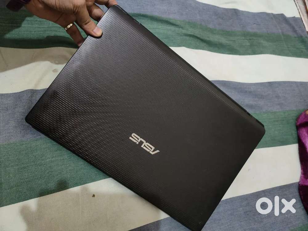 New like ASUS A53U 8 GB, 300 GB LAPTOP