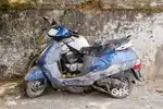 All types of old scrap scooter motercycle bechne ke liye contact kre