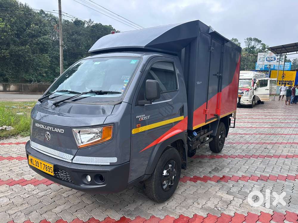 Ashok Leyland Bada Dosth i 4 Coverd A/C