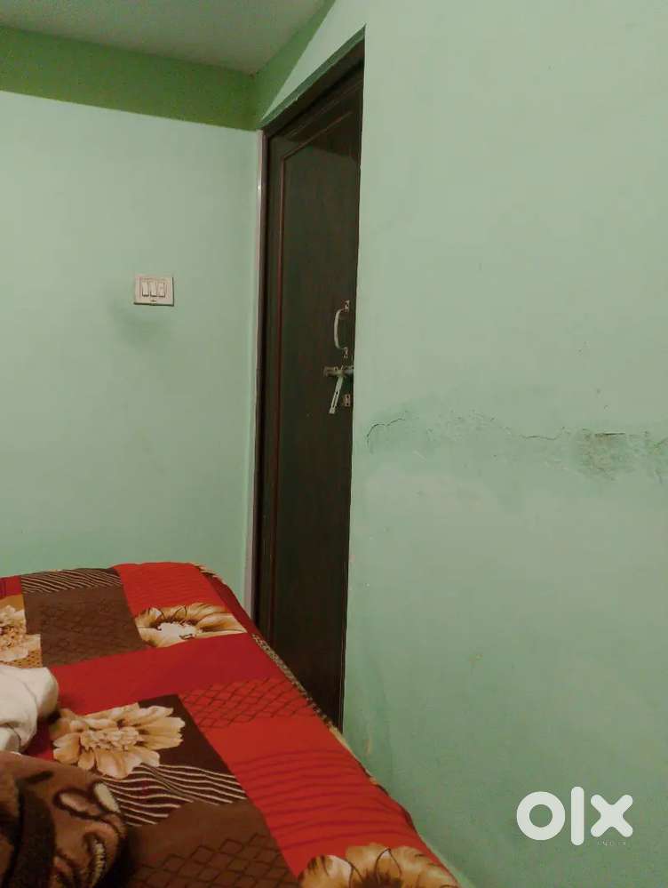 Room available on rent in 2500/- month, electricity bill extra