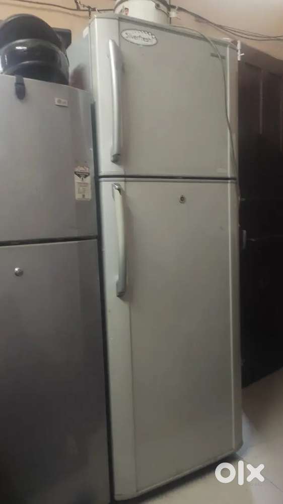 Lg fridge double door good condition full warking condition