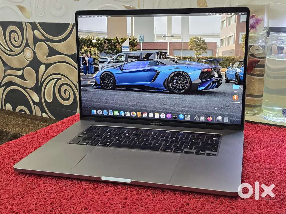 Apple Macbook Pro i9/16/512gb/5.5gb Graphics Touchbar Touch iD