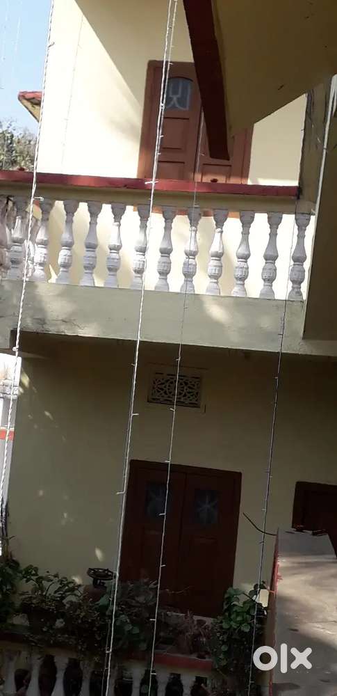 1 bedroom with bath and kitchen