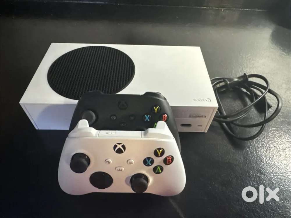 Xbox Series S – 512GB (364GB usable) –
