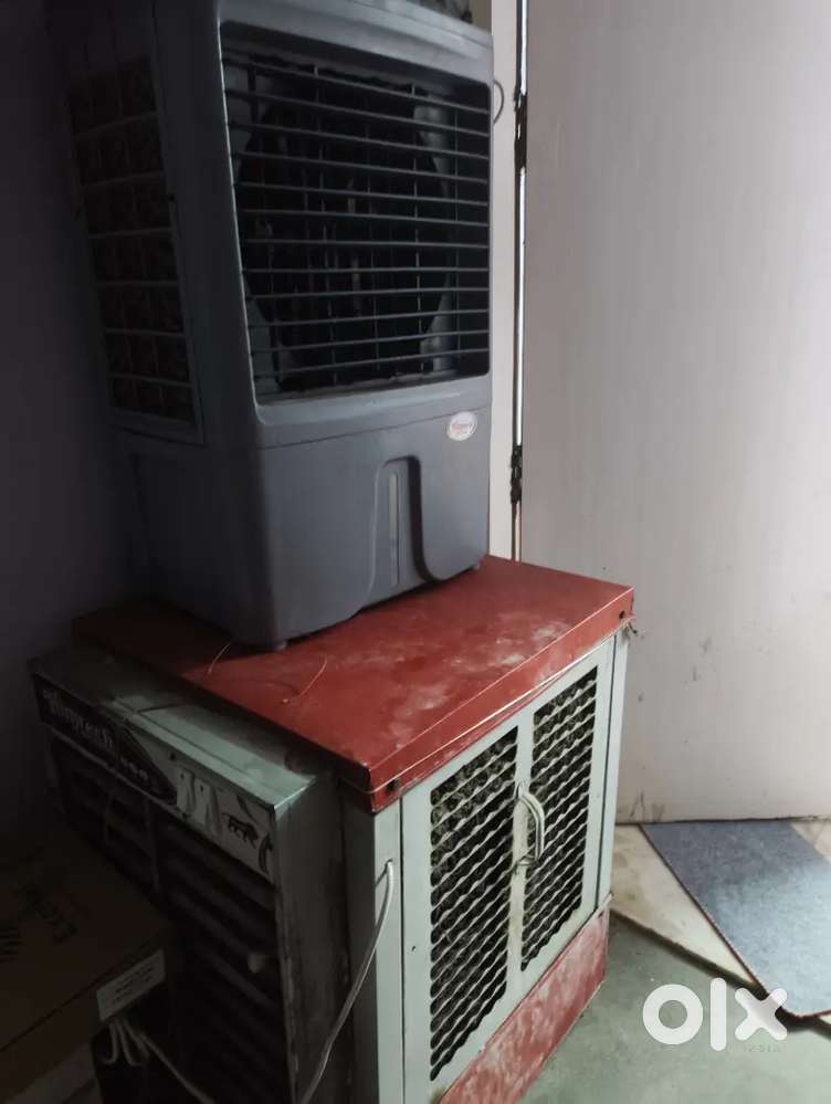 Two coolers on sales