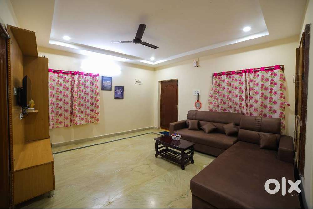 Fully Furnished 2BHK in prime location. Come with your suitcase only