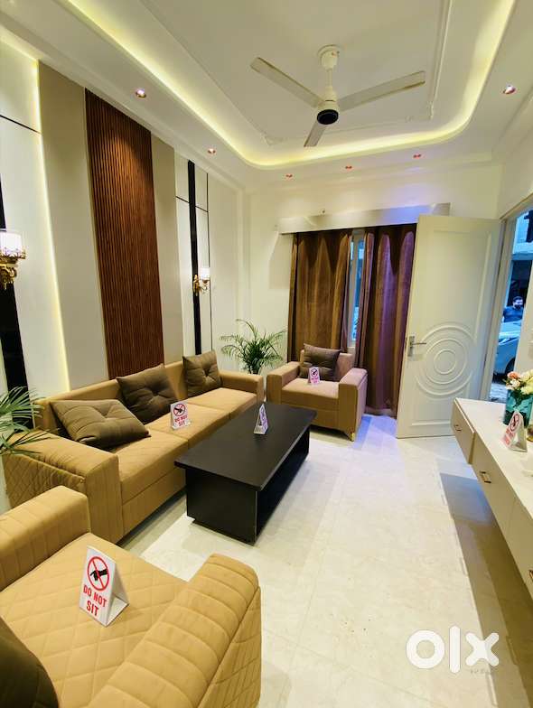 2BHK READY TO MOVE RIGHT BEHIND ACE DIVINO, NOIDA EXTENSION SEC 1