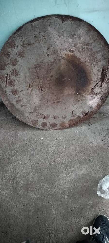 Big size iron tawa