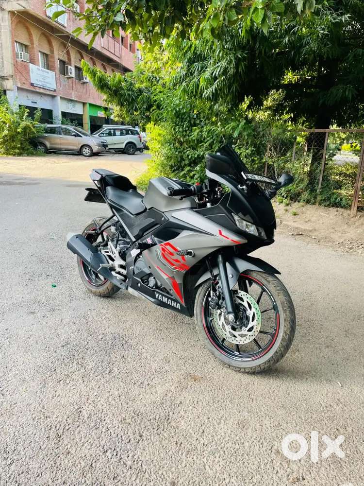 R15 V3 In good condition