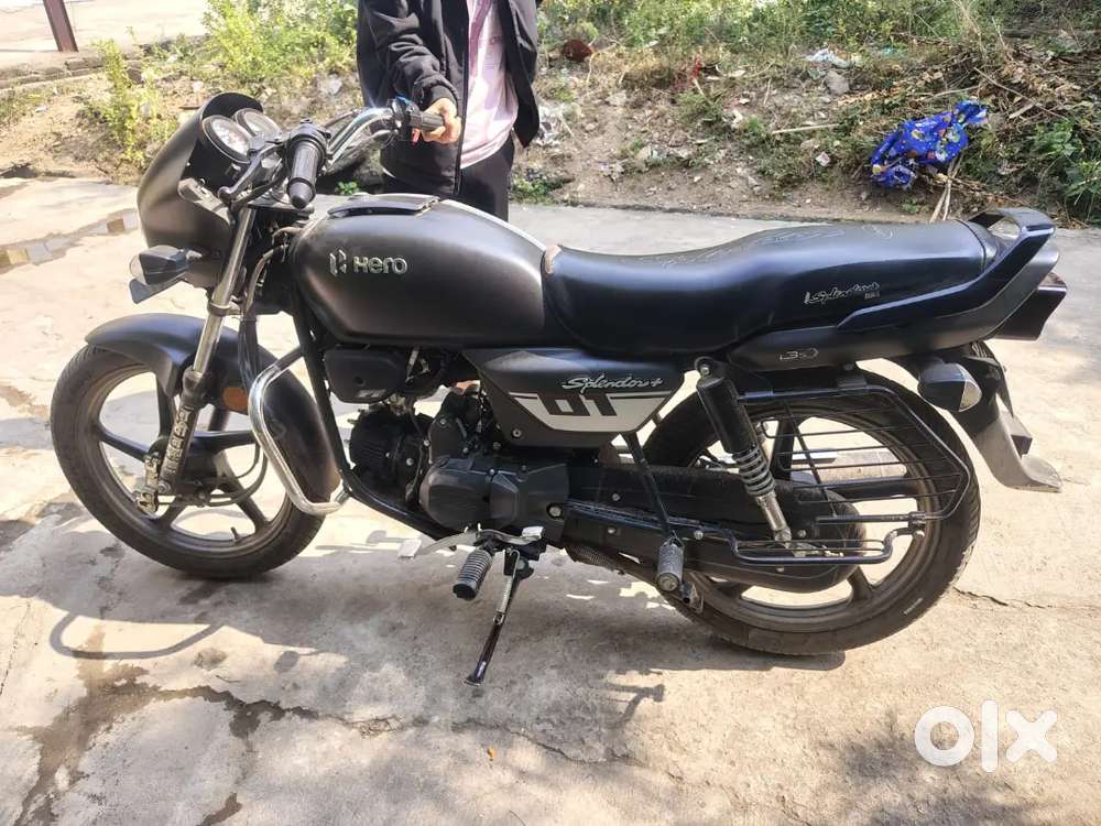 Ek saal pehle ka bike hai