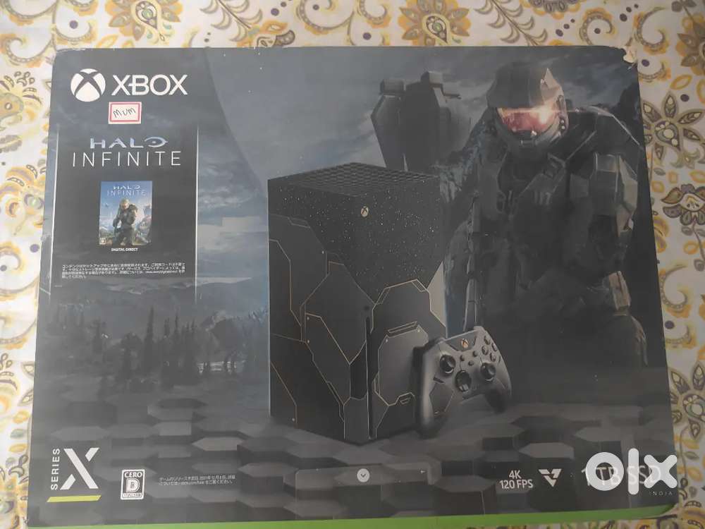 Xbox X limited disc edition Halo series 1Tb with wireless charger+Con