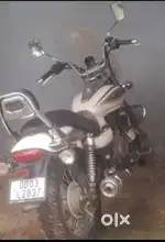 BAJAJ AVENGER 220 cruser
