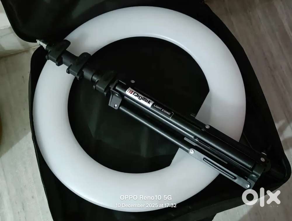 DIGITEk (DRL-18H C ) professional 46 CM (18 inch)Ring light with stand