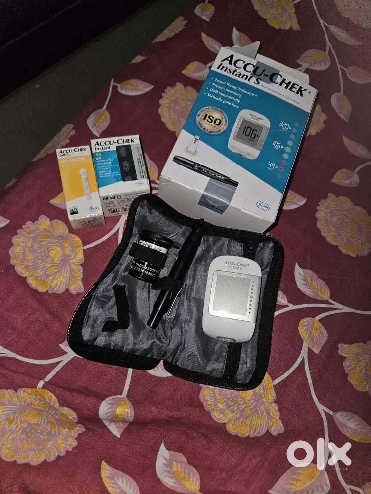Accu check instant s ( sugar/ glucose testing machine )